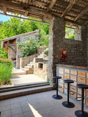 Buitenbar en avondterras