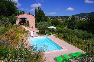 Vakantiehuis: Bastide Rouge, sfeervol en comfortabel 6-persoons vakantiehuis in de Provence met privé zwembad en mooi uitzicht op Cotignac. te huur in Var (Frankrijk)