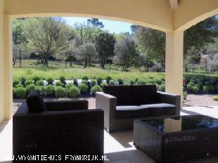 (Vakantie) woning: Heerlijke villa voor 8 personen met studio en privé zwembad in hartje Provence! te huur in Var (Frankrijk).