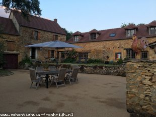 Gite met zwembad te huur in Dordogne voor uw vakantie in Zuid-Frankrijk.