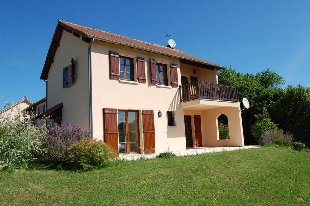 (Vakantie) woning: Vak.villa voor max.8 pers. in de Limousin. Enig zicht, prive zwembad, 3 terrassen ,WIFI,TV Vl.Recreatiemeer op 500m. te huur in Haute Vienne (Frankrijk).
