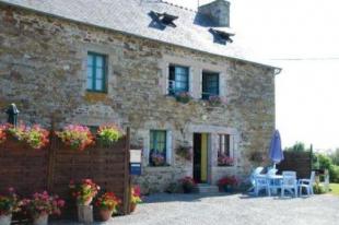 Vakantiehuis: Vakantiehuis Bretagne op landgoed RANLEON (Online reserveren mogelijk op www.manoirderanleon.fr -Nederlandse website) te huur in Cotes d'Armor (Frankrijk)