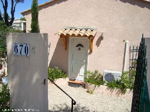 Vakantiehuis: Côte d'Azur le muy sainte maxime: Vrijstaande woning van alle gemakken voorzien op een afgesloten domaine met prive zwembad en een prachtig uitzicht te huur in Var (Frankrijk).