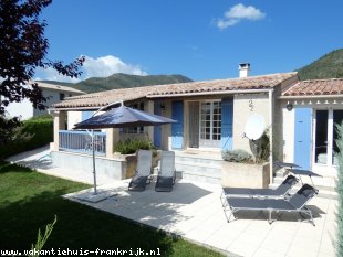 Vakantiehuis: Vakantiewoning met privé tuin en schitterend uitzicht te huur in Alpes de Haute Provence (Frankrijk)