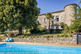 Chateau Mondou in de Lot voor een groep tot en met 16 personen