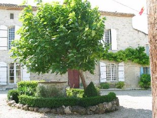 (Vakantie) woning: Vakantiekasteel Mondou voor een groep tot 20 personen te huur in Lot et Garonne (Frankrijk).