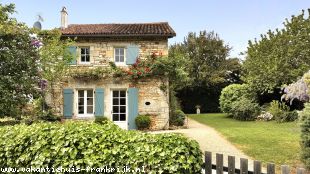 Huis te huur in Charente en binnen uw budget van  650 euro voor uw vakantie in West-Frankrijk.