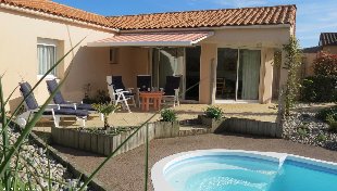 (Vakantie) woning: Genieten van luxe villa met verwarmd zwembad in mooie tuin, vlakbij strand en zee in de Vendee te huur in Vendee (Frankrijk)