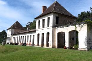 Vakantiehuis: Gites (2-6 pers) in een ruime, kindvriendelijke en rustige omgeving met mooie sterrenhemels in de Dordogne.