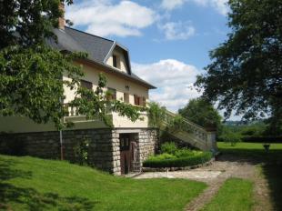 Vakantiehuis: 'Chateautheo', gelegen in midden Frankrijk, is een fantastisch vrijstaand huis, met veel comfort en privacy, voorzien van centrale verwarming.