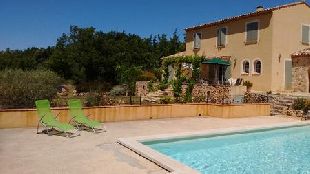 (Vakantie) woning: Heerlijk vakantiehuis voor 8 personen met privé zwembad in hartje Provence tussen olijfbomen en wijngaard. te huur in Var (Frankrijk).
