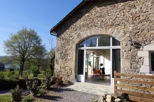 Vakantiehuis: Luxe Gîte le Seringa met prachtig uitzicht - domaine Les Teuillères te huur in Lot (Frankrijk)