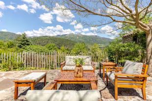 Buitensalon met uitzicht