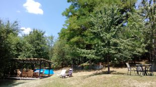 Achtertuin zitjes(overdekt)in de zon of schaduw.