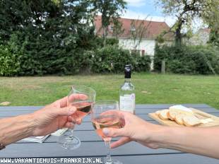 Vakantiehuis: Vakantiehuis met blokhut en zwembad (5-9p) te huur in Saone et Loire (Frankrijk)