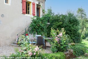 Vakantiehuis: Comfortabel zomer & winter vakantiehuis gelegen in bosrijke en rustige omgeving. te huur in Saone et Loire (Frankrijk)