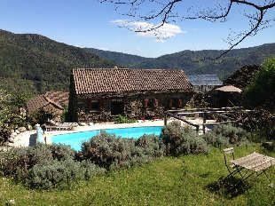 (Vakantie) woning: Geniet van de stilte, de natuur en het uitzicht in ons romantische huisje met alle comfort en zwembad te huur in Ardeche (Frankrijk).