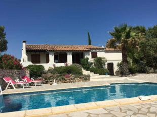 Vakantiehuis: Romantische, sfeervolle villa voor 6 personen met prive zwembad en uitzicht te huur in Herault (Frankrijk)