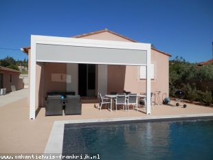 Vakantiehuis: Vrijstaande vakantiewoning met privé verwarmd zwembad, airco en met prachtig zicht op de Mont Ventoux te huur in Vaucluse (Frankrijk)