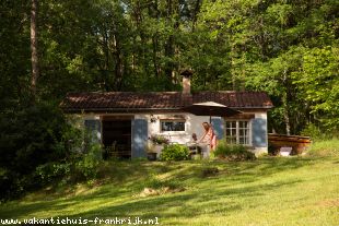 Vakantiehuis: Geniet van de rust in dit geheel privé, net gerenoveerd huis aan de rand van het bos te huur in Dordogne (Frankrijk)