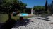 het zwembad <br>De hele dag ligt het zwembad van 9 bij 4 meter in de zon. De bodem loopt vanaf de romeinse trap geleidelijk af tot een diepte van 1.80 m.