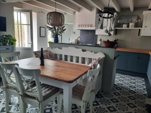 De zonnige woonkeuken