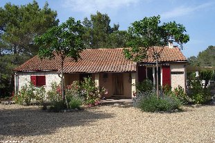 (Vakantie) woning: Geweldig uitzicht, prive zwembad, fantastische liggen en compleet ingerichte villa voor 8 personen te huur in Herault (Frankrijk).