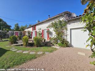 Luxury House Gite for 15 persons with Private Pool and Beautiful Views.