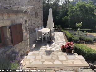 Vakantiehuis: Prachtig gerestaureerd vakantiehuis in een natuurlijke en rustige omgeving te huur in Ardeche (Frankrijk)