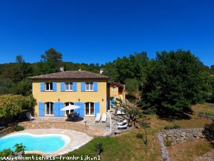Vakantiehuis: Bastide le Murier is een kindvriendelijke, vrijstaande villa met privezwembad op wandelafstand van het centrum van Lorgues. te huur in Var (Frankrijk)