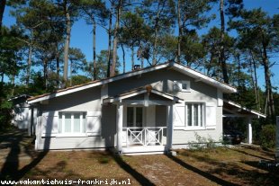 Vakantiehuis: Zuid-West Frankrijk; Vrijstaande vakantiewoning in Lacanau-Océan. Zee, strand en rust. Op loopafstand van fraaie 9 en 18 holes golfbaan in duingebied