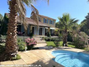 Vakantiehuis: Romantische villa met  privé zwembad in tropische oase in het hart van de Provence te huur in Var (Frankrijk)