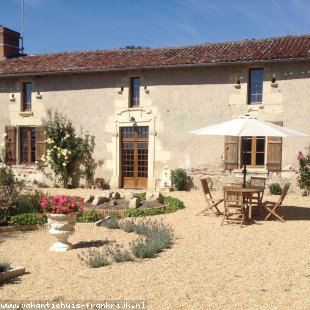 vakantiehuis in Frankrijk te huur: Ontdek de wonderen van de Loirevallei vanuit dit charmante traditionele en prachtig gerenoveerde 18e eeuwse huis in een schilderachtige omgeving. 