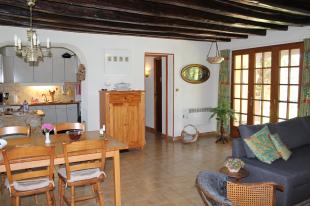 (Vakantie) koopwoning: Vieure – Geheel verbouwde woonboerderij met een schitterend uitzicht en vrije ligging. ** VERKOCHT ** te koop in Allier (Frankrijk).
