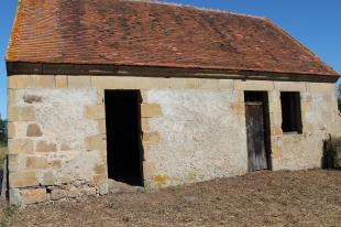 (Vakantie) woning: Buxieres les Mines – compleet te renoveren boerderijtje op 7500 m2 grond ** NIEUW ** te huur in Allier (Frankrijk)
