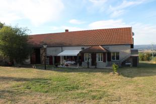 (Vakantie) woning: Echassières – Mooi verbouwde woonboerderij met prachtig uitzicht. ** NIEUW ** te huur in Allier (Frankrijk)