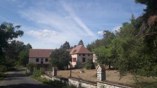 (Vakantie) koopwoning: Livry -Prachtig woonhuis, B&B met eigen stranden aan de rivier de Allier op ongeveer 1.5 hectare terrein. ** NIEUW ** te koop in Nievre (Frankrijk).