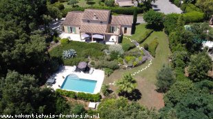 Vakantiehuis Cote d'Azur: Villa Valbonne - Luxe vakantiewoning met prive zwembad (12km Cannes). Gratis wifi - 6 persoons. Incl gebruik tennisbanen.