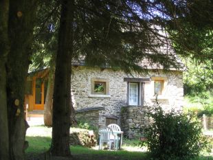 Country Cottage <br>Front of cottage and part of garden