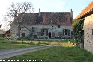 Huis in Frankrijk te koop: Vieure -  Ruime woonboerderij in authentieke staat op 2,2 hectare. ** VERKOCHT ** 