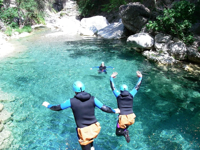 De indrukwekkende Gorges du Loup met zijn watervallen en steile rotswanden