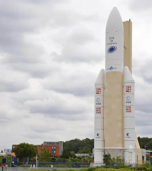 De Ariane 5-raket in de Cité de l'espace in Toulouse.