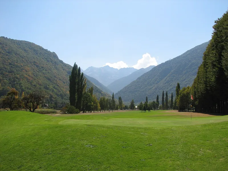 De green van de 9e in Luchon