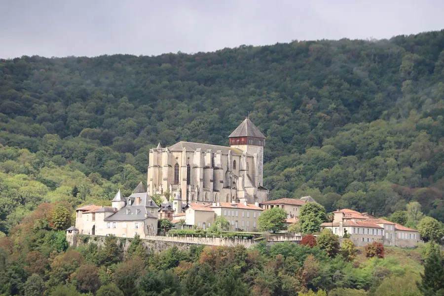 Saint-Bertrand-de-Comminges met de kathedraal Sainte-Marie.