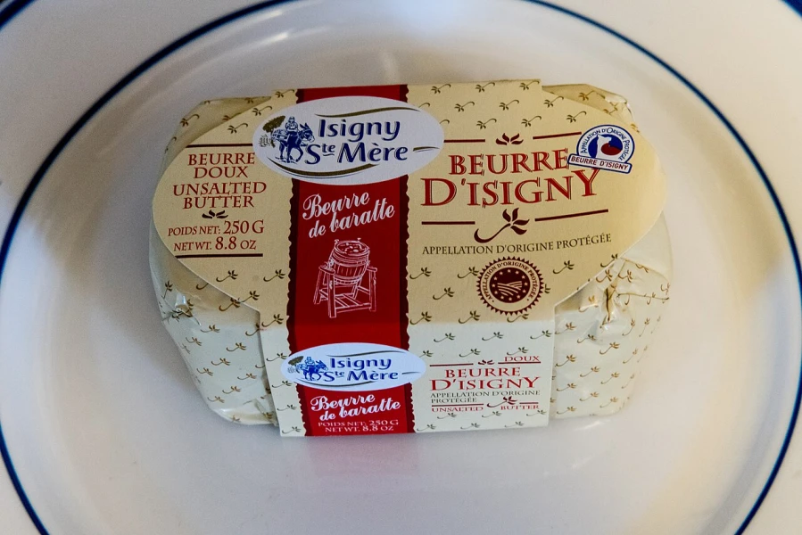 Beurre d Isigny, boter uit de regio die veel wordt gebruikt.