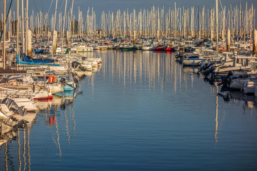 De indrukwekkende jachthaven van Cherbourg