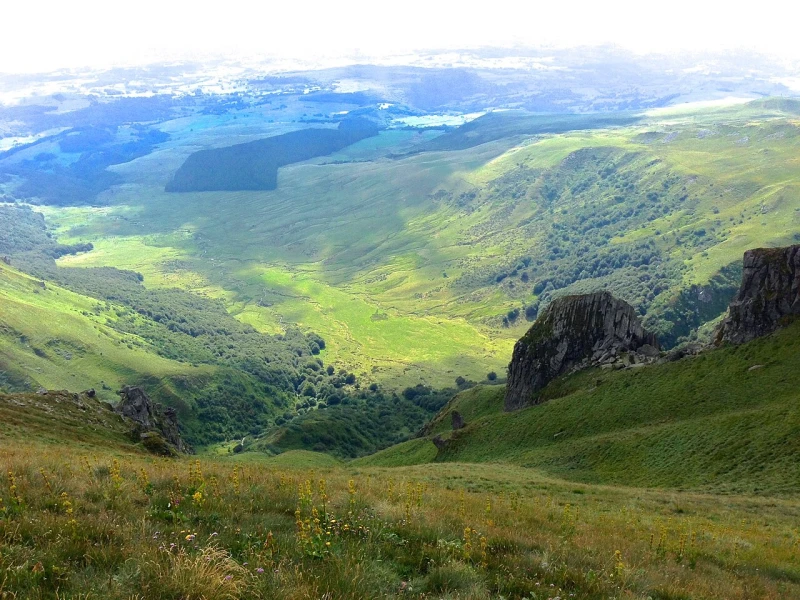 Uitzicht over Parc Naturel Régional des Volcans d'Auvergne